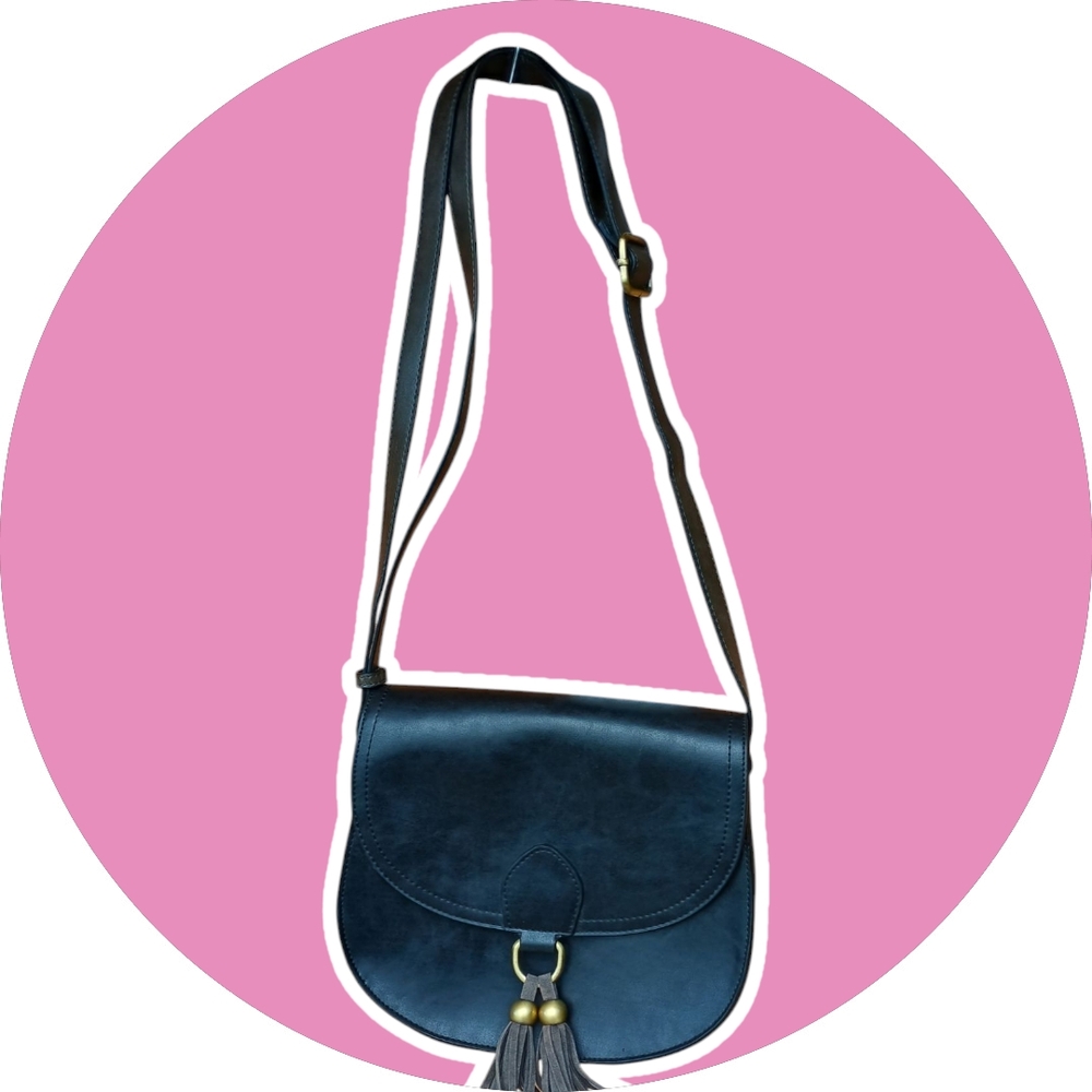 Elegant Black Crossbody Bag